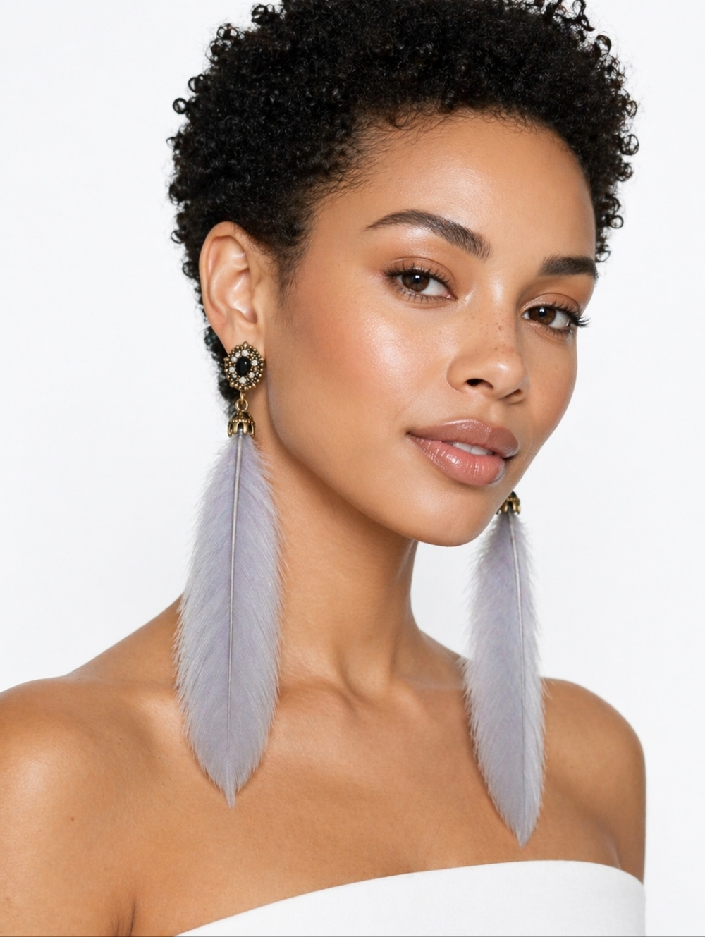 Boho Vintage Style Feather Earrings NWT